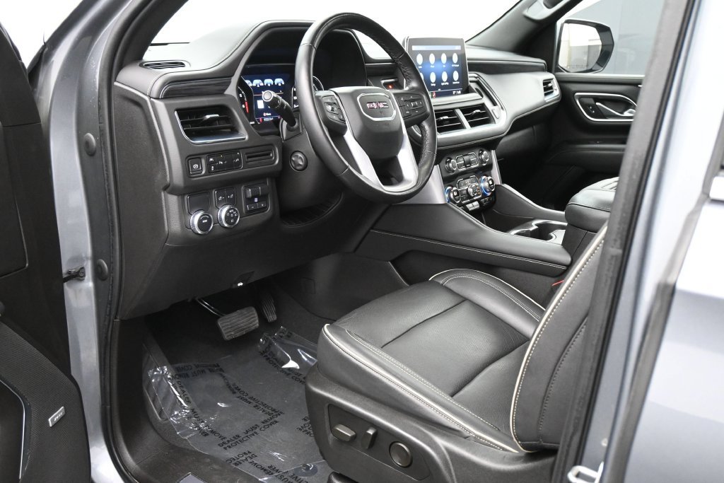 Used 2021 GMC Yukon XL SLT w/ Rear Media and Nav Package RWD image 2