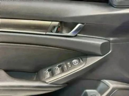 Used 2019 Honda Accord Sport image 10
