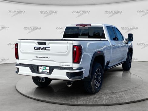 Used 2024 GMC Sierra 2500 Denali Ultimate AWD/4WD image 8
