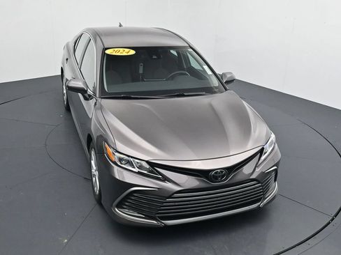 Used 2024 Toyota Camry LE FWD image 21
