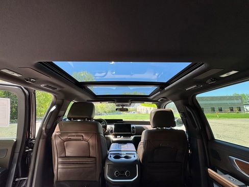 Used 2025 Ford Expedition King Ranch AWD/4WD image 33