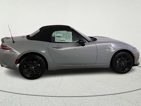 New 2026 MAZDA MX-5 Miata Club w/ Weather Package RWD image 8