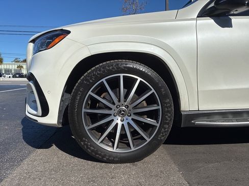 Used 2024 Mercedes-Benz GLS 450 4MATIC image 8