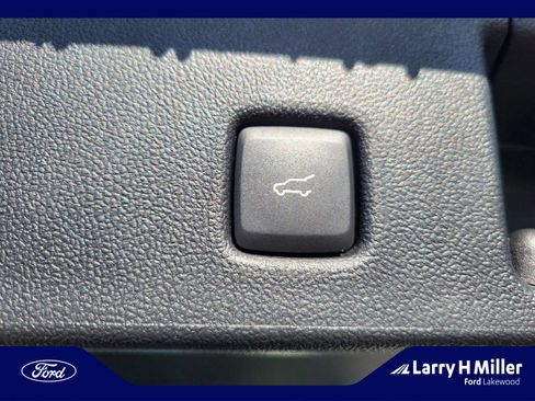 New 2024 Ford Escape SE w/ PHEV Premium Package image 24