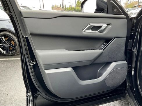 New 2025 Land Rover Range Rover Velar Dynamic SE AWD/4WD image 21