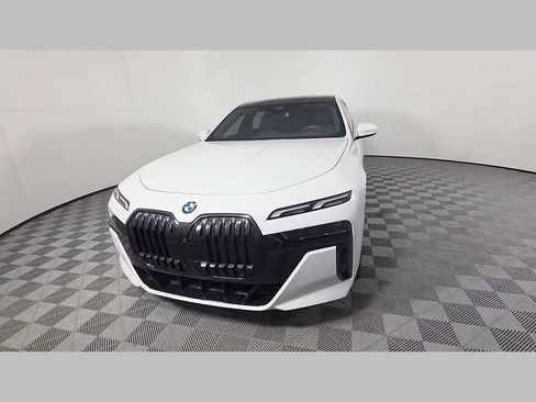 Used 2023 BMW 740i w/ Parking Assistance Package RWD image 51