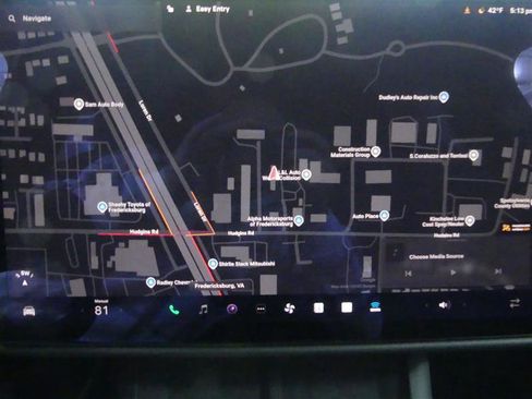 Used 2022 Tesla Model X Plaid image 11