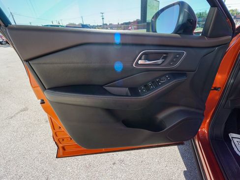 Used 2021 Nissan Rogue SL image 16