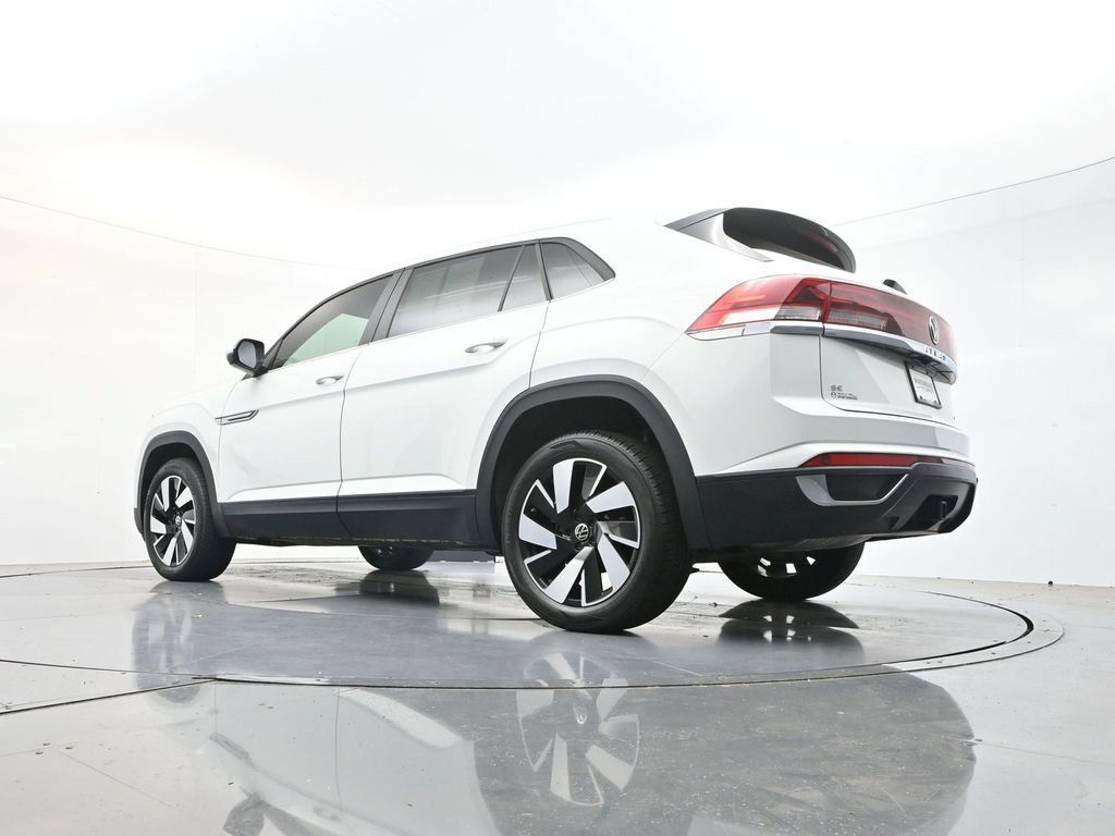 Used 2024 Volkswagen Atlas Cross Sport SE AWD/4WD image 29