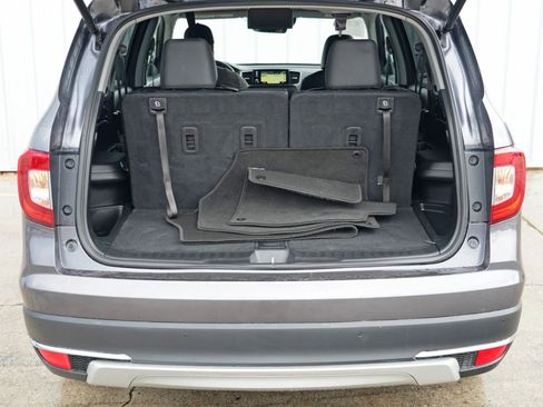 Used 2021 Honda Pilot Touring image 9