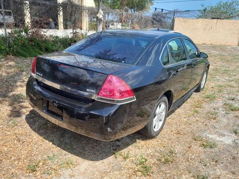 Used 2011 Chevrolet Impala LT FWD image 3