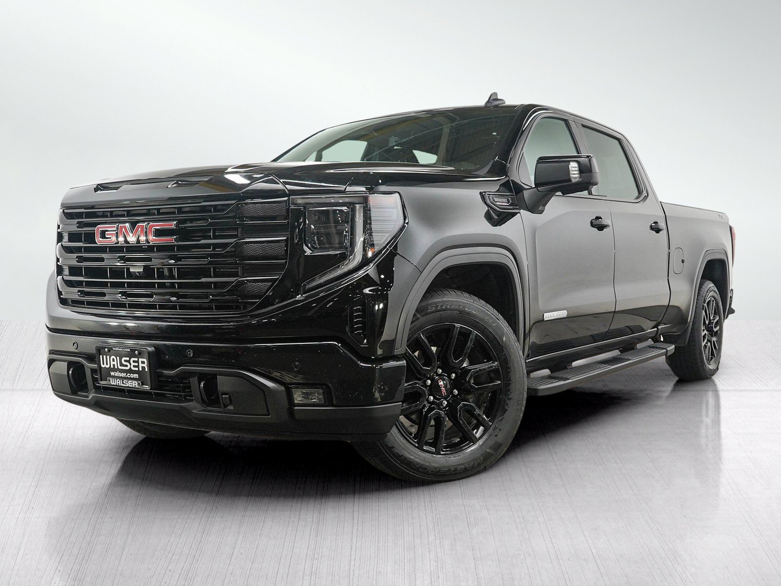 Used 2024 GMC Sierra 1500 Elevation w/ Elevation Premium Package AWD/4WD image 1