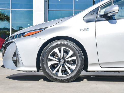 Used 2019 Toyota Prius Prime Advanced image 10
