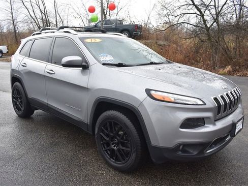 Used 2015 Jeep Cherokee Limited image 10