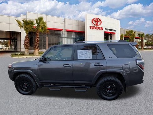 Used 2022 Toyota 4Runner SR5 image 8