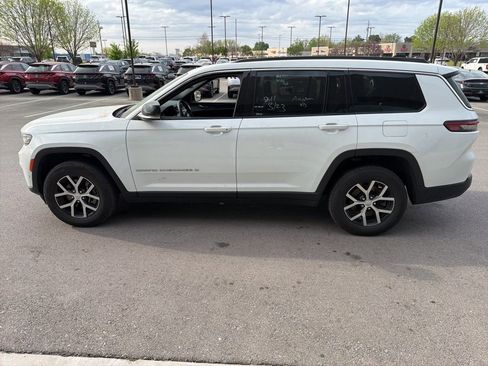 Used 2024 Jeep Grand Cherokee L Limited w/ Luxury Tech Group II image 16