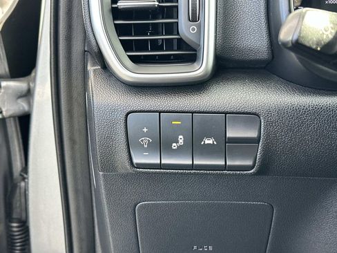 Used 2020 Kia Sportage LX w/ LX Popular Package image 16