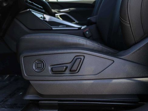 Used 2025 Audi Q5 Premium w/ Convenience Package AWD/4WD image 25