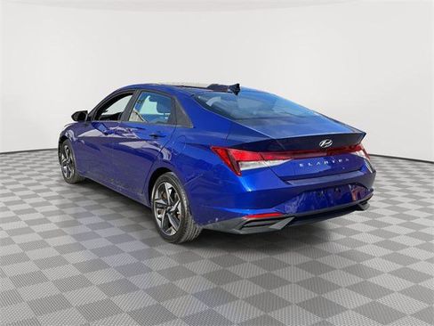 Certified 2023 Hyundai Elantra SEL w/ Convenience Package image 5