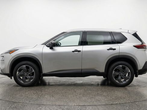 Used 2025 Nissan Rogue SV FWD image 5
