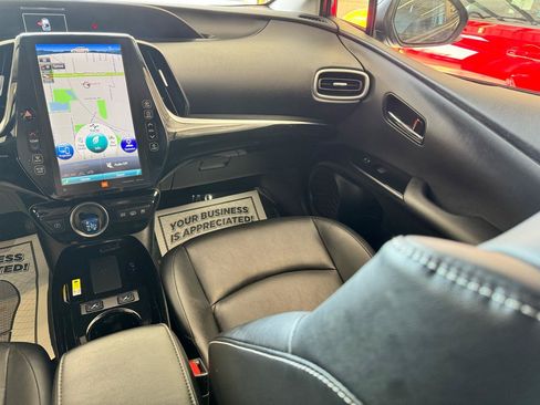 Used 2021 Toyota Prius Prime Limited FWD image 23