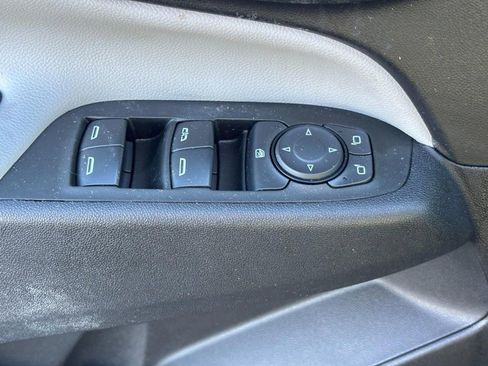 Used 2024 Chevrolet Equinox LS w/ LS Convenience Package image 16