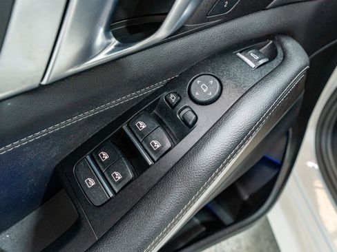 Used 2022 BMW X5 xDrive40i w/ M Sport Package image 15