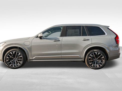 New 2026 Volvo XC90 T8 Plus w/ Protection Package AWD/4WD image 8