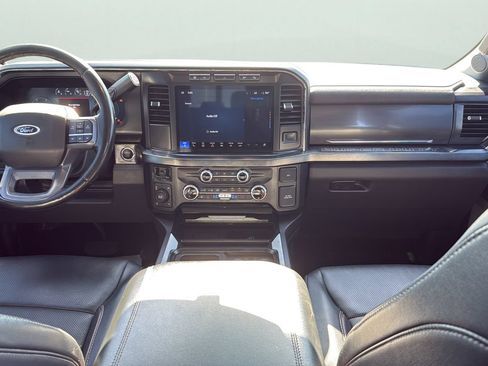 Used 2023 Ford F250 Lariat w/ Sport Appearance Package AWD/4WD image 18