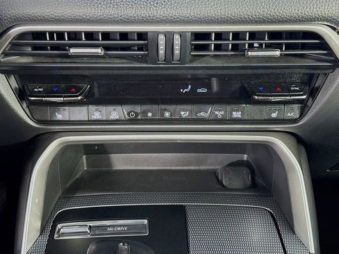 Used 2024 MAZDA CX-90 3.3 Turbo w/ Preferred Plus image 35