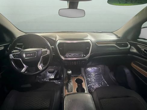 Used 2017 GMC Acadia SLE FWD image 9