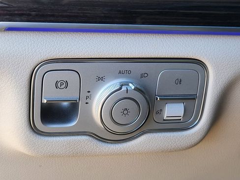 Used 2022 Mercedes-Benz GLE 450 4MATIC image 21