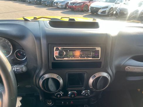 Used 2011 Jeep Wrangler Sport AWD/4WD image 15