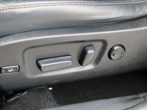 Used 2017 Toyota Highlander Limited FWD image 21