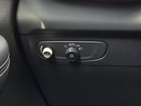 Used 2023 Buick Envision Essence AWD/4WD image 23