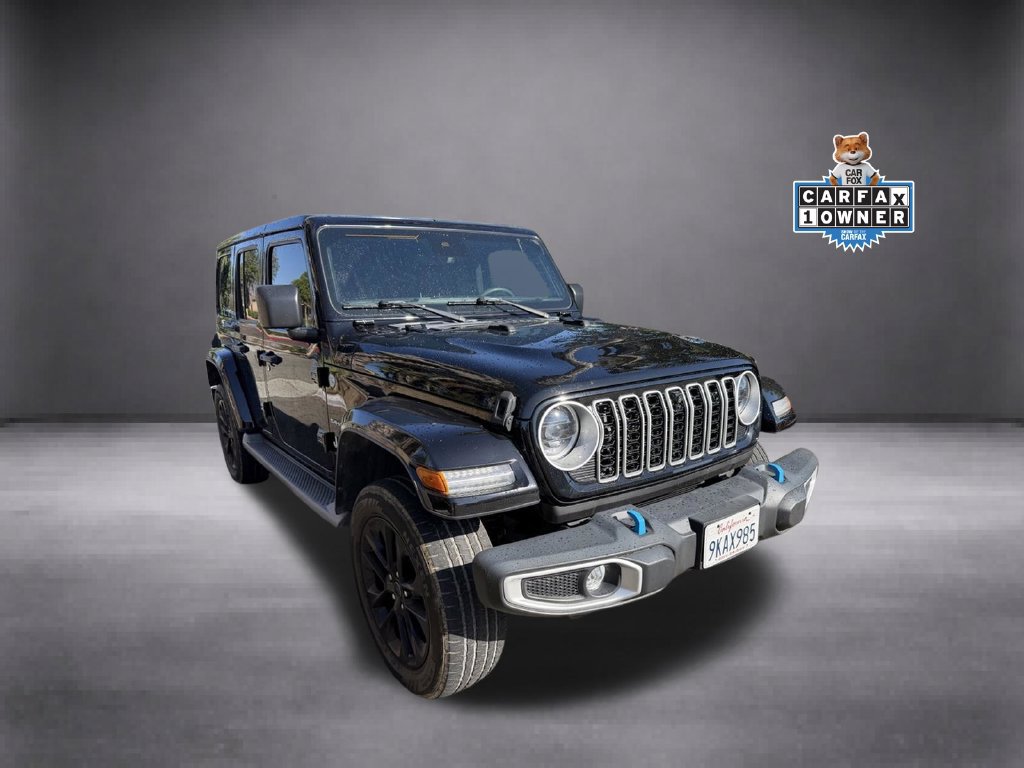 Used 2024 Jeep Wrangler Unlimited Sahara w/ Technology Group AWD/4WD image 2