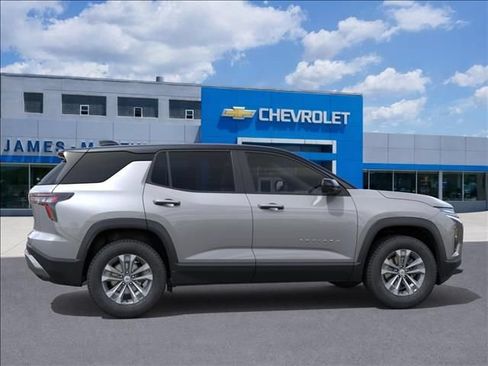New 2026 Chevrolet Equinox LT w/ Safety and Technology Package FWD image 5