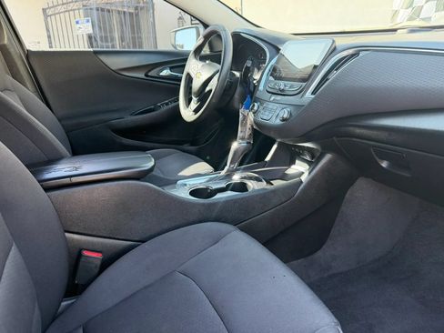 Used 2020 Chevrolet Malibu LT FWD image 5