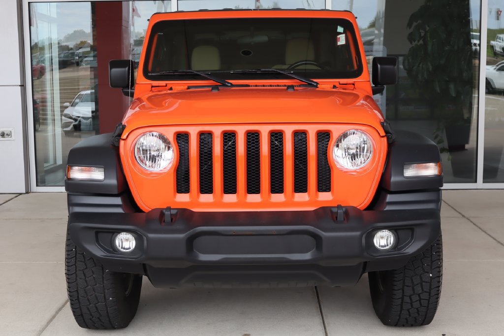 Used 2020 Jeep Wrangler Sport AWD/4WD image 2