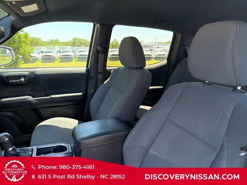 Used 2019 Toyota Tacoma TRD Sport RWD image 13