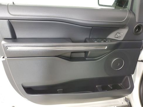 Used 2022 Ford Expedition Max XLT AWD/4WD image 19