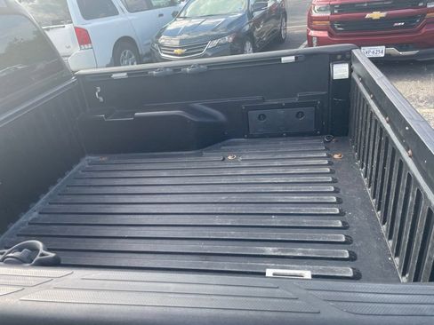 Used 2015 Toyota Tacoma PreRunner w/ Convenience Package RWD image 9