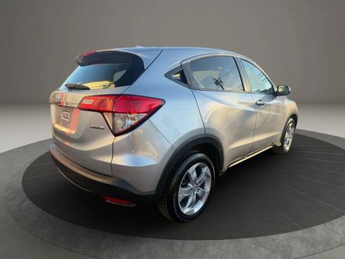 Used 2020 Honda HR-V LX image 5