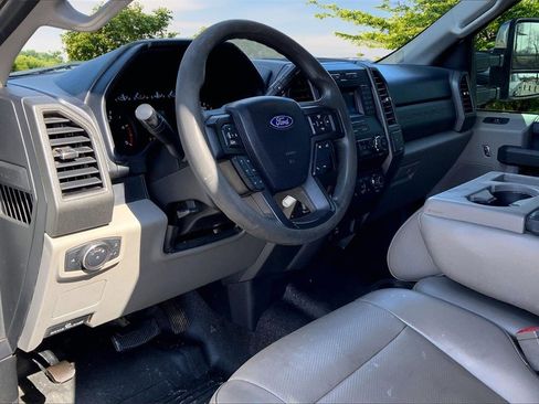 Used 2019 Ford F250 XL w/ Power Equipment Group image 16