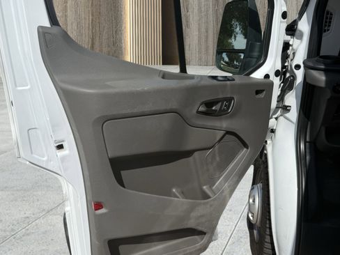 Used 2023 Ford Transit 350 XL image 34