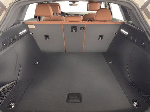 Used 2021 Audi e-tron Premium Plus w/ Premium Plus Package image 13