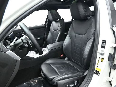 Used 2021 BMW 330i xDrive 330i xDrive w/ M Sport Package image 12