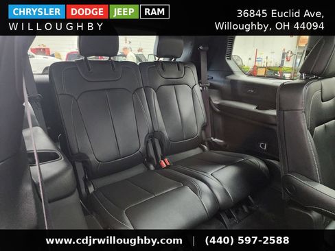 Used 2024 Jeep Grand Cherokee L Limited AWD/4WD image 37