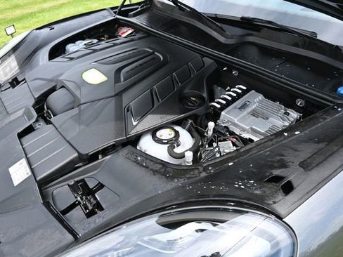 Used 2021 Porsche Cayenne Turbo S AWD/4WD image 16