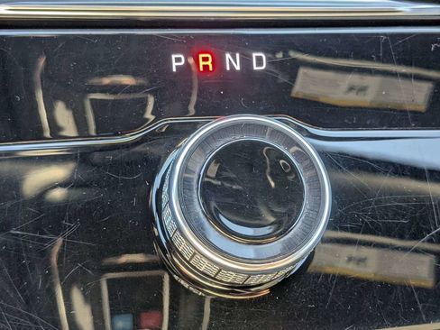 Used 2024 Jeep Grand Cherokee L Laredo RWD image 23